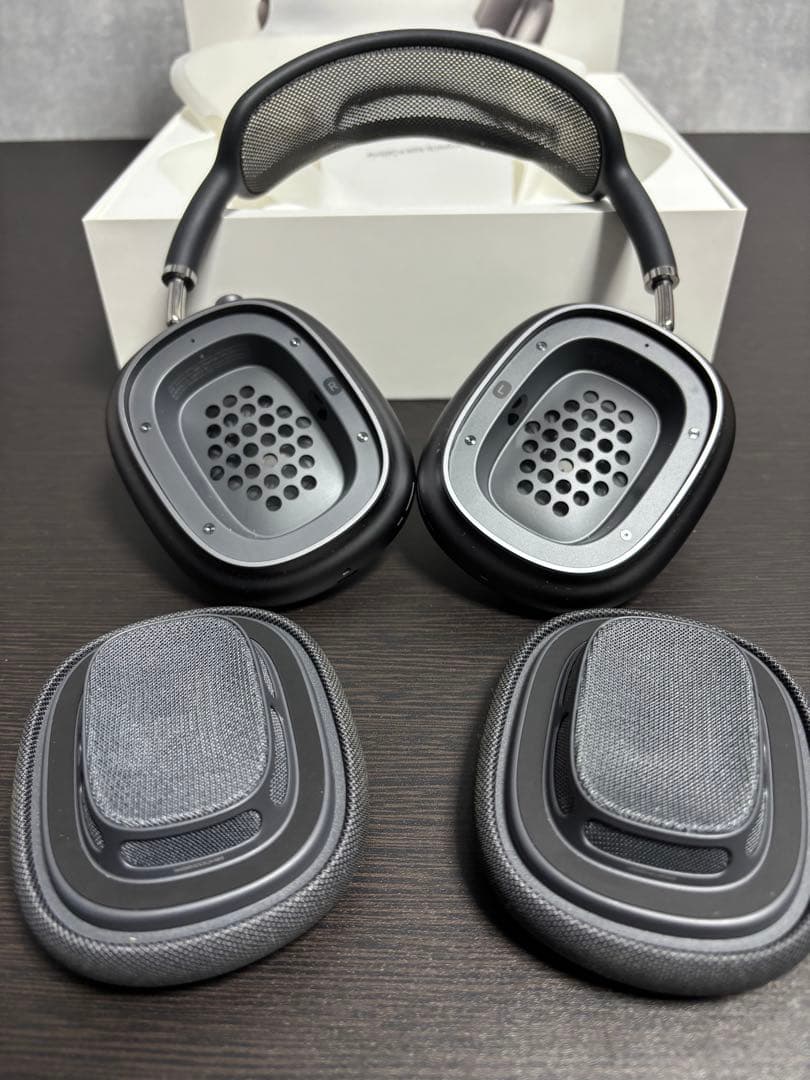 AirPods Max (第1世代 / Lightning充電モデル)