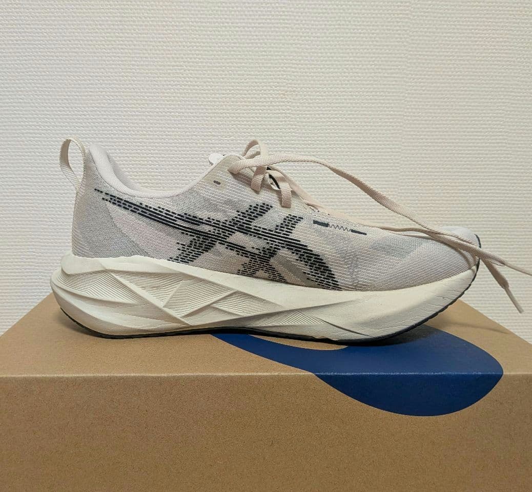 ASICS NOVABLAST5 【26.5cm！】