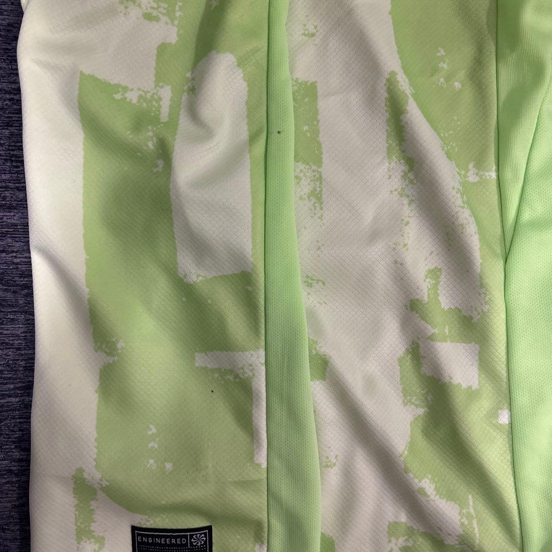 FC Barcelona Nike ライムグリーンシャツ