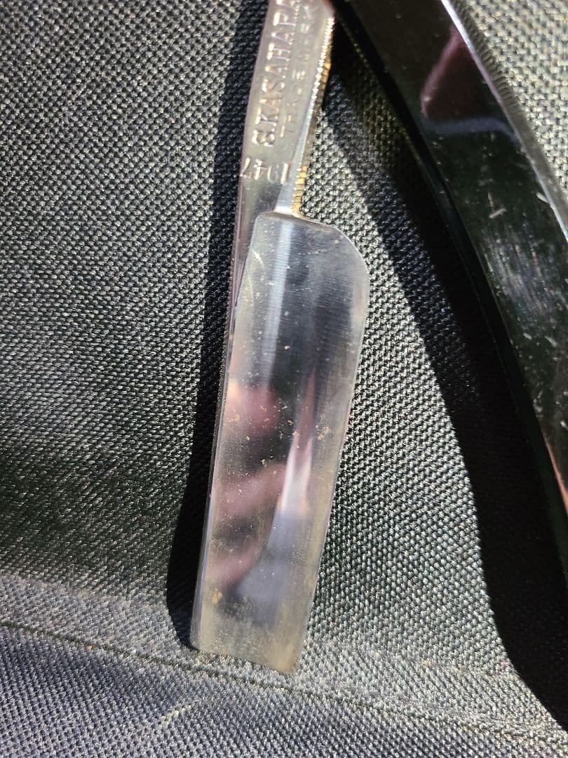 プロ理容師用剃刀　旧型　アンティーク