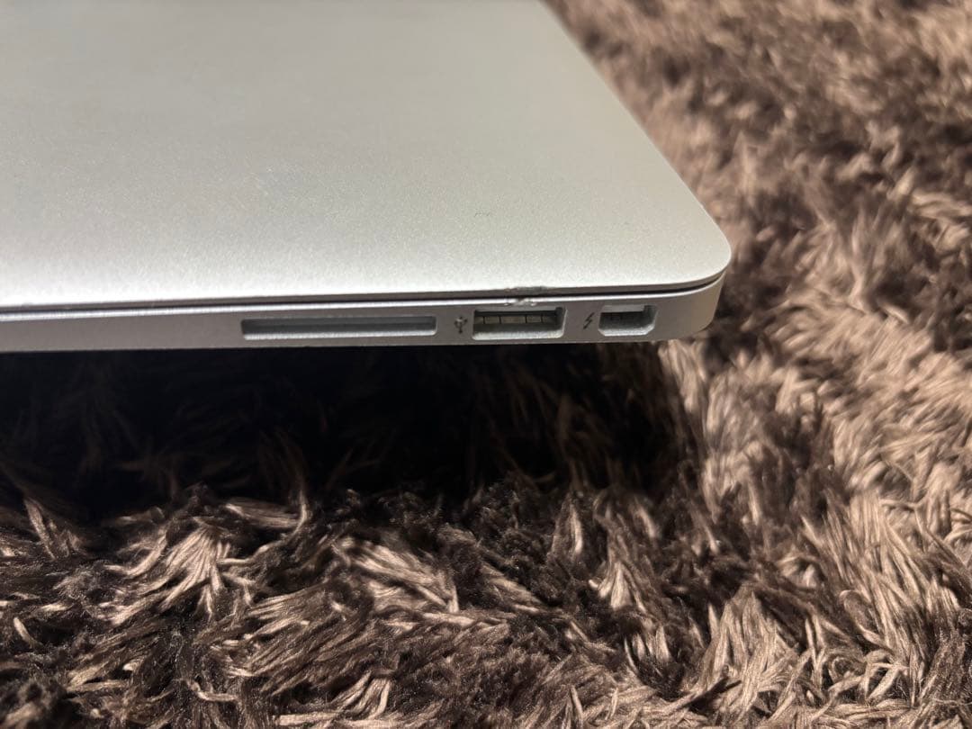 【極美品】MacBook Air 13インチ｜充電111回｜メモリ8GB｜箱付き