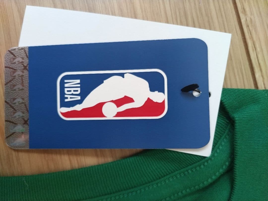 ボストン セルティックス エッセンシャル ジョーダン NBA Tシャツ