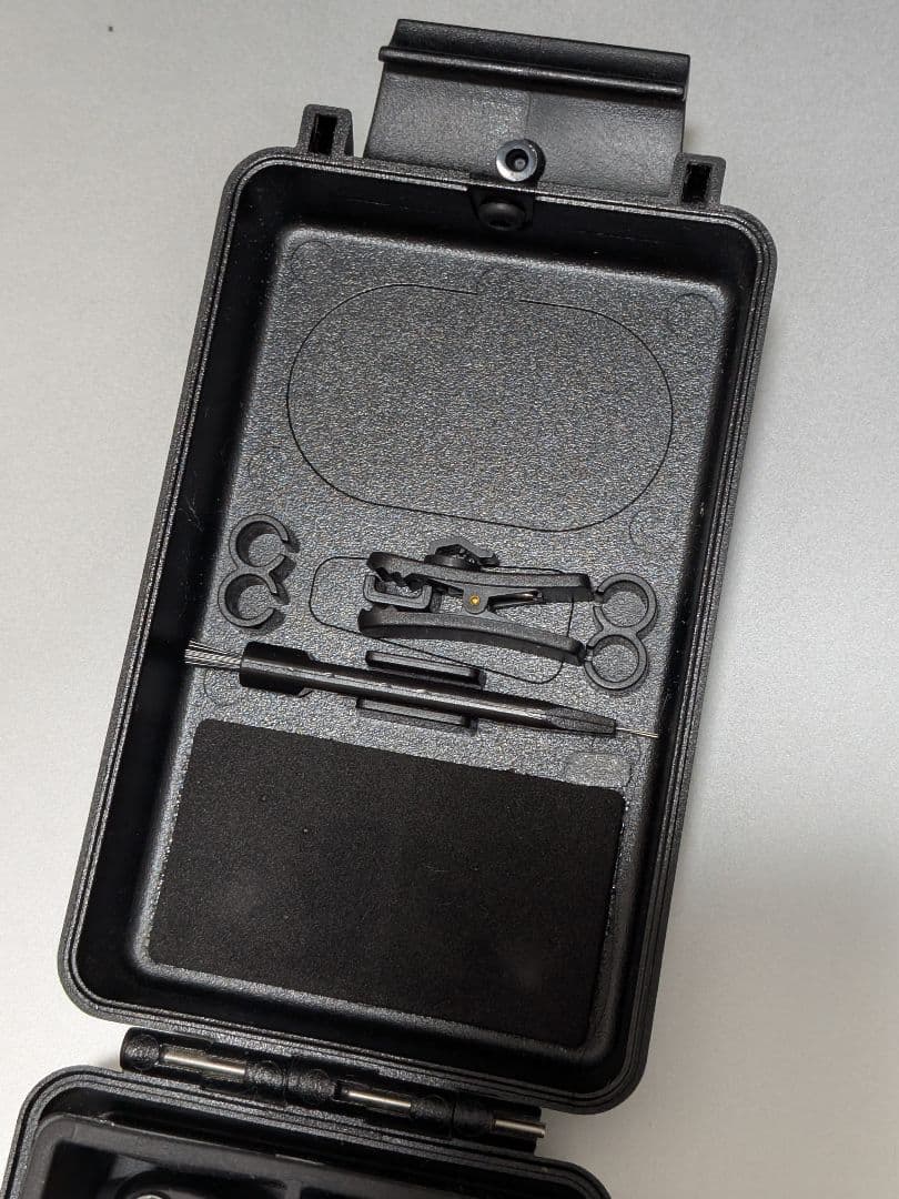 イヤホン 64 Audio U10