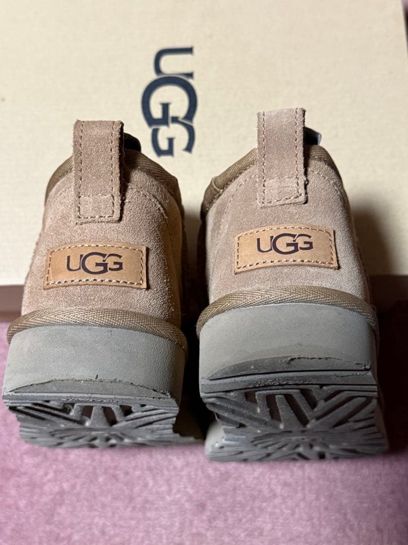 ムートンブーツ　アグ クラシックウルトラミニ23.0cm