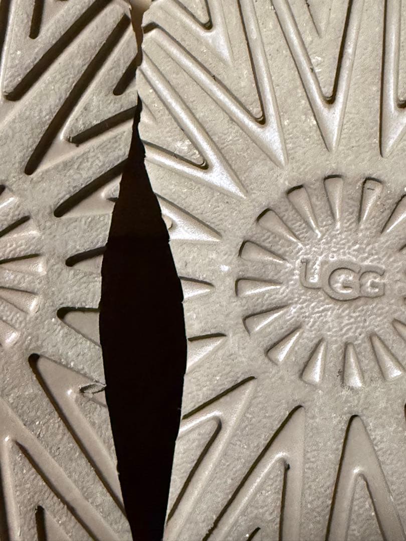 ムートンブーツ　アグ クラシックウルトラミニ23.0cm