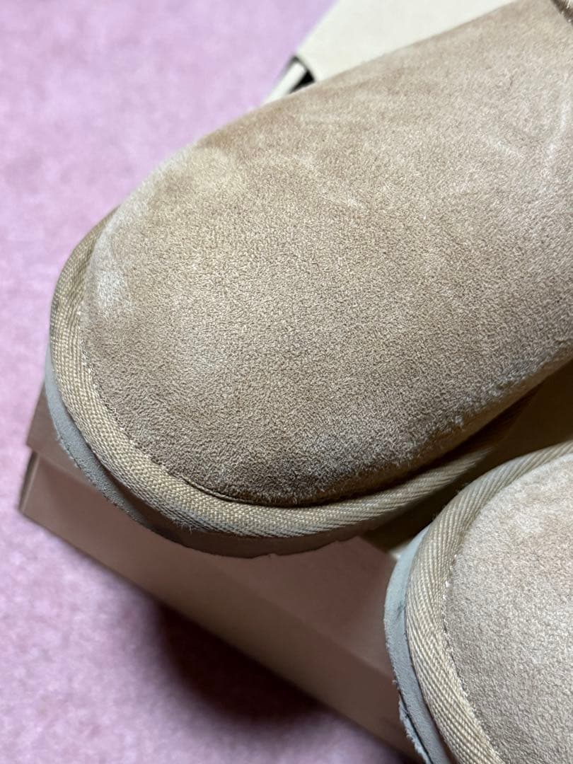 ムートンブーツ　アグ クラシックウルトラミニ23.0cm