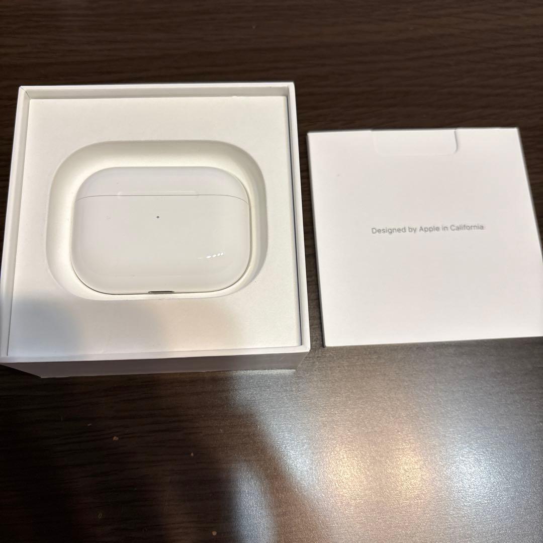 ジャンク品　AirPods Pro ワイヤレス充電ケース付き 第一世代