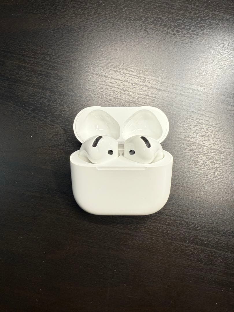 【美品】AirPods 4 ノイズキャンセリング有り MXP93J/A