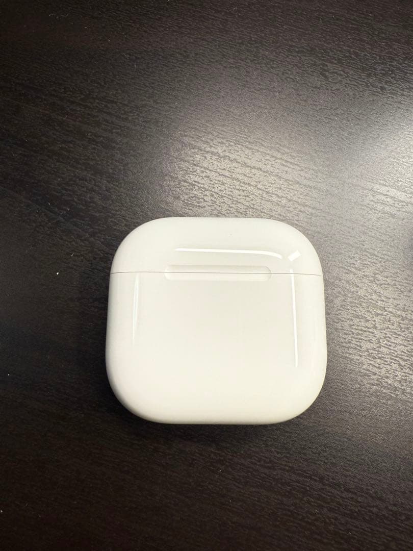 【美品】AirPods 4 ノイズキャンセリング有り MXP93J/A