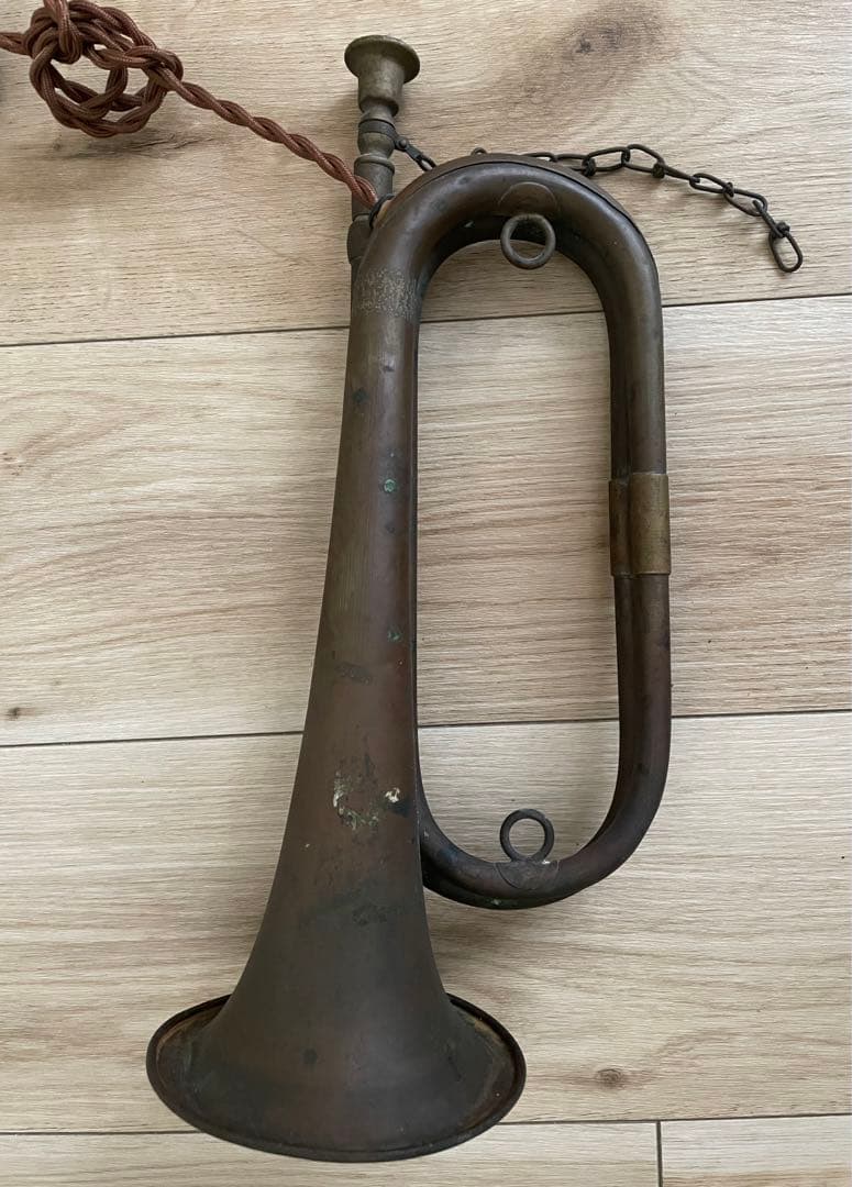 トランペット型ライト