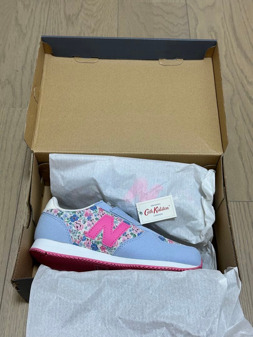 新品　箱付　ニューバランス×キャス キッドソン　キッズスニーカー　21cm