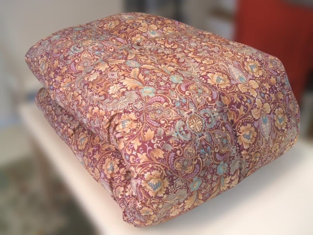 限定新品＊四つ星＊フランス増量１，３キロ＊綿１００％羽毛布団（シングル・Ｐ）