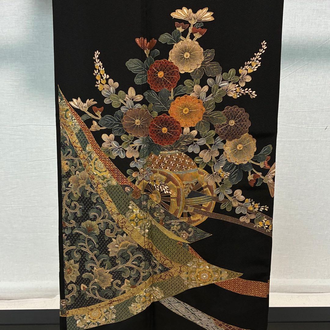 D95 黒留袖 総刺繍 汕頭・蘇州・相良刺繍 やまと誂製 正絹 着物 袷 極美品