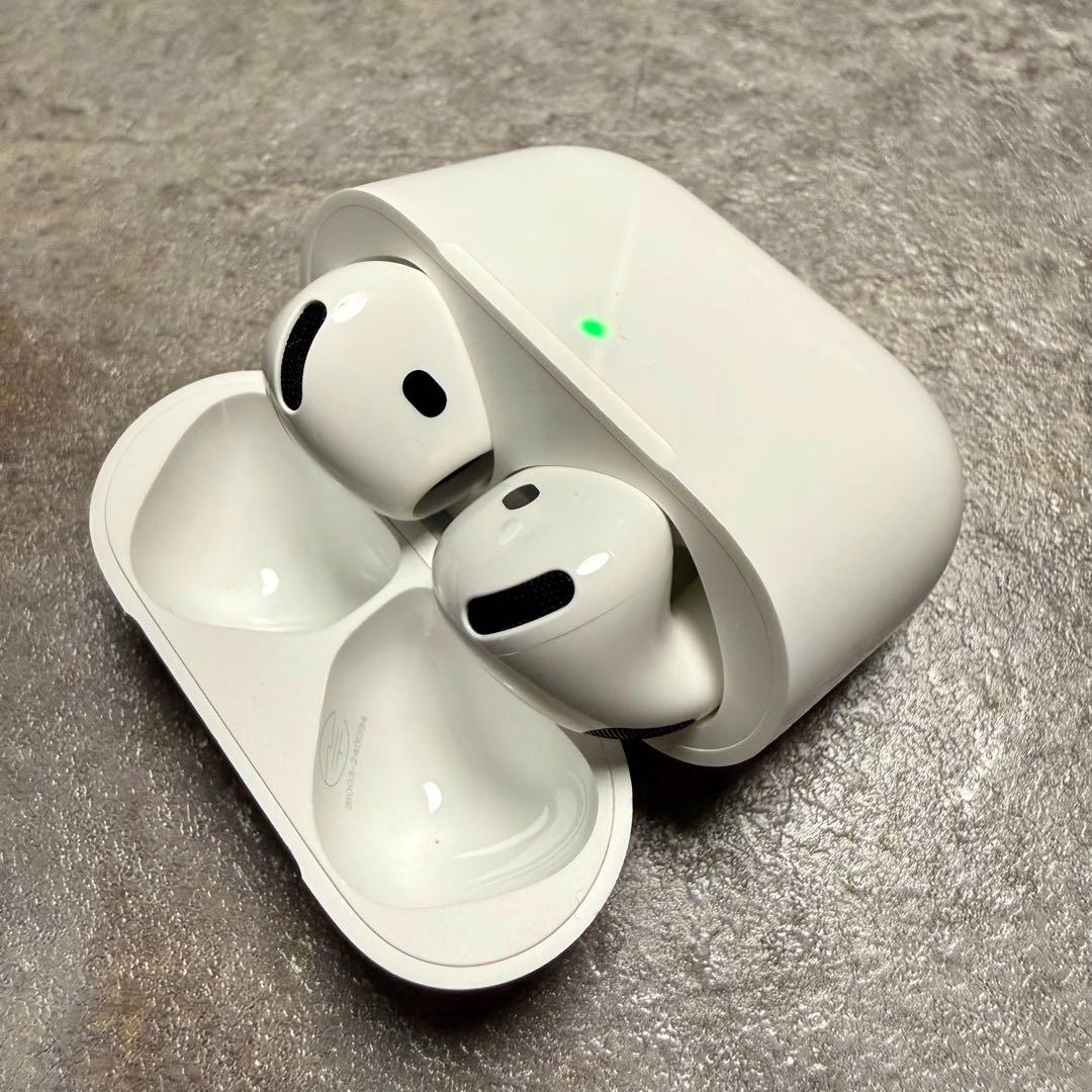 Apple AirPods 4 アクティブノイズ キャンセリング搭載(ANC)