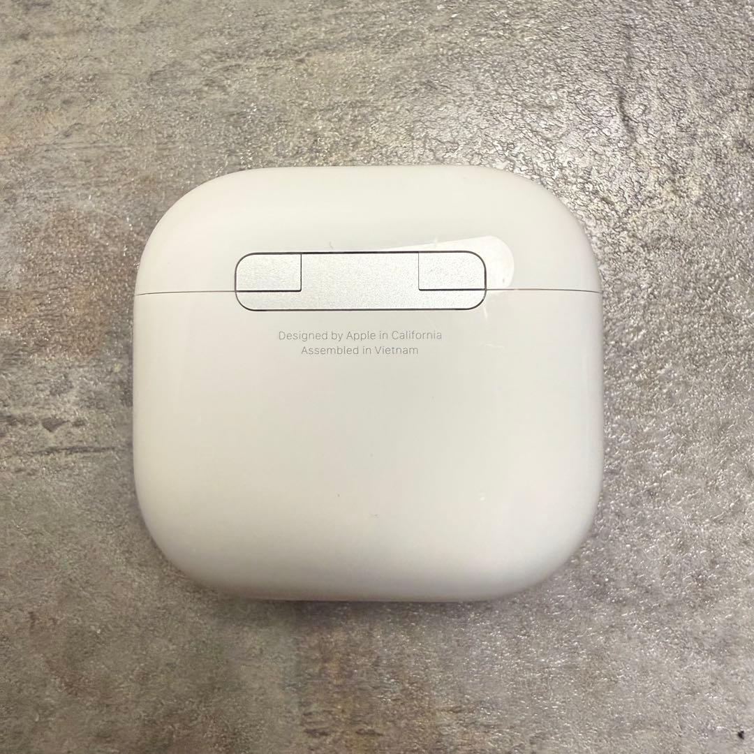 Apple AirPods 4 アクティブノイズ キャンセリング搭載(ANC)