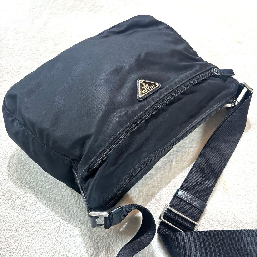 PRADA ショルダーバッグ　黒　ナイロン　1BC421 ギャランティカード付