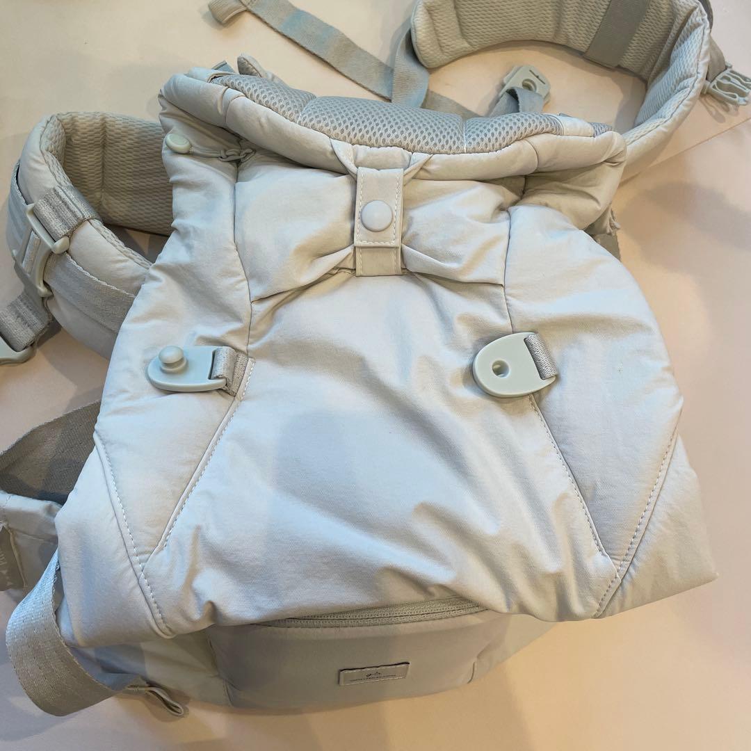 ユナイテッドアローズ　ベビーキャリアオン　抱っこ紐　ベージュ