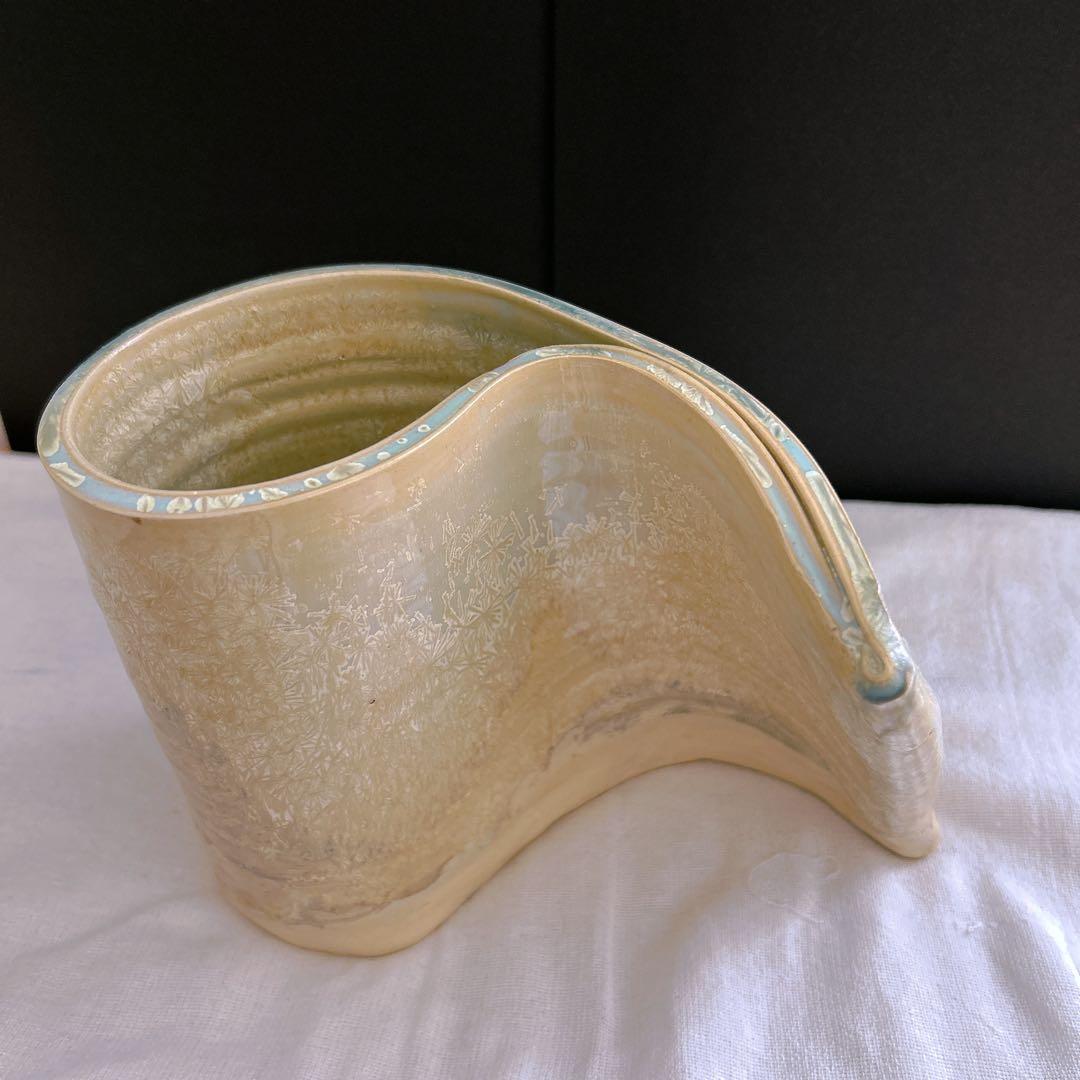 結晶釉薬のモダンな陶器花瓶　　オブジェ