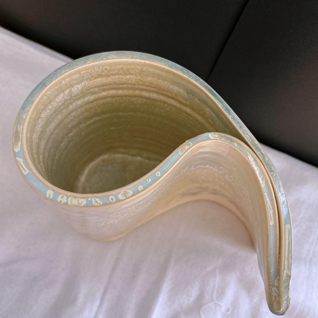 結晶釉薬のモダンな陶器花瓶　　オブジェ