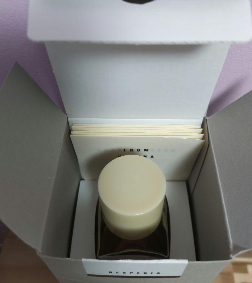 ヘスペリア ウィーナーブルート　香水　ニッチフレグランス　マンダリン、杉