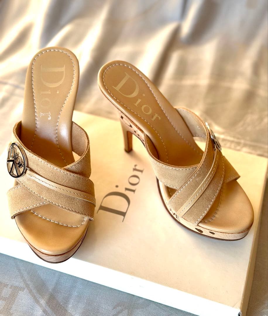 (美品) Dior ベージュ ハイヒールサンダル ディオール LOVE モチーフ