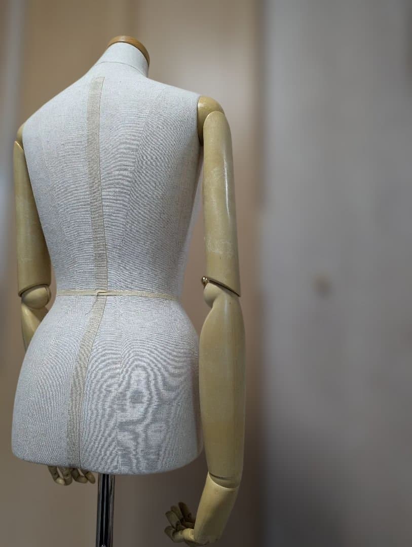 シンプルな布製マネキン