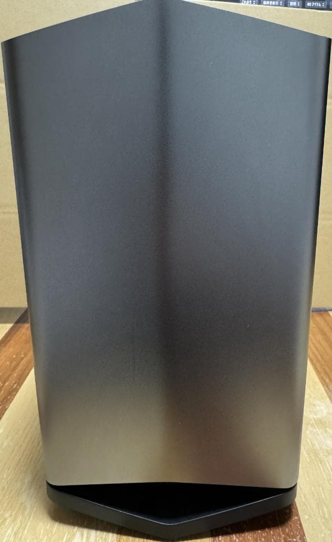 Blackmagic eGPU Pro (上位モデル Vega 56)