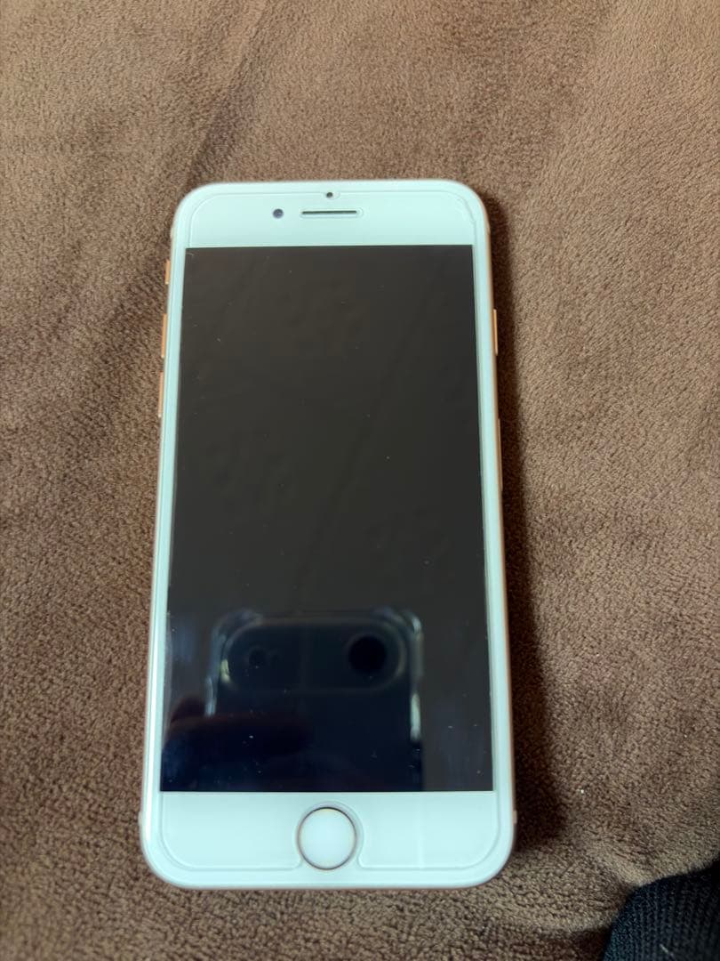 m*ン様 iPhone8 64GB ゴールド　SIMフリー