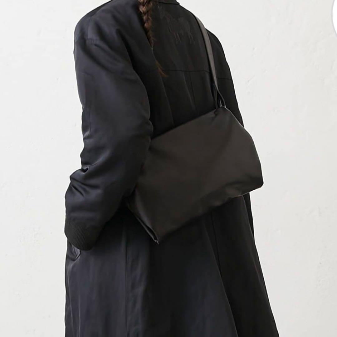 Kawakawa レザー　ボディバック　ショルダーバッグ レザー　ブラック