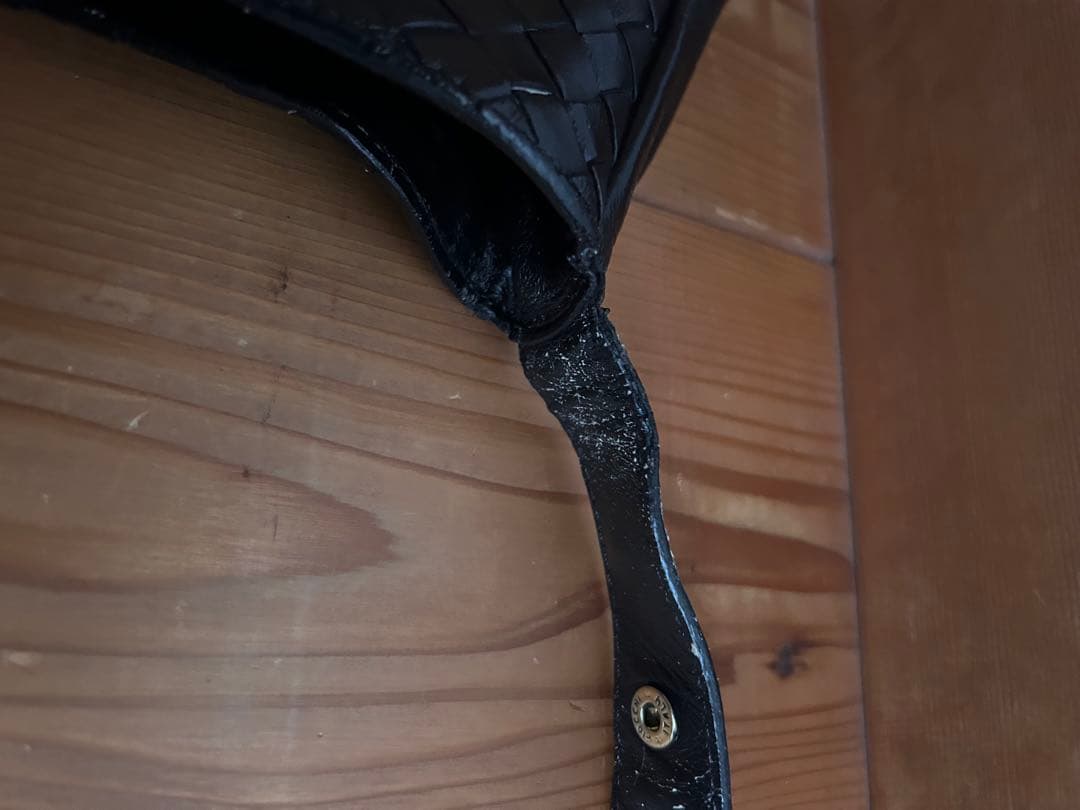 【難アリ】　BOTTEGA VENETA　ショルダーバッグ　斜めがけ　黒