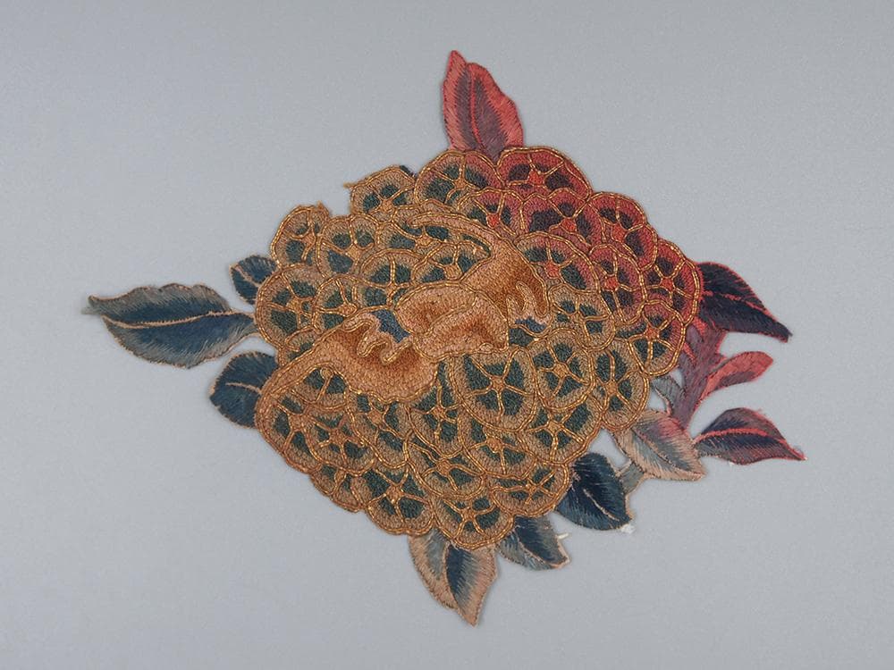 【繍】　★ 織繍 老繍吉祥紋繍片 9個 ★　清朝期　花卉蝙蝠 刺繍文様　明清繍品