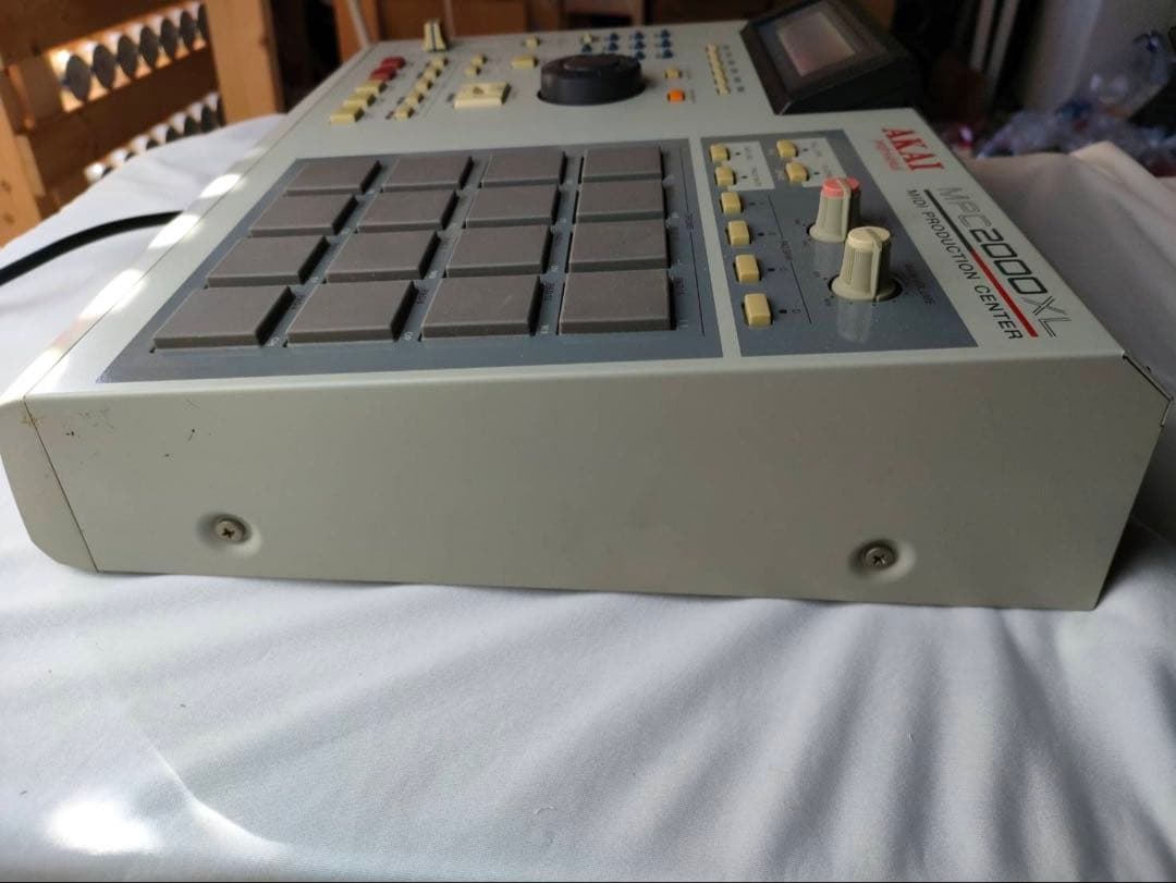 AKAI MPC2000XL MIDIプロダクションセンター