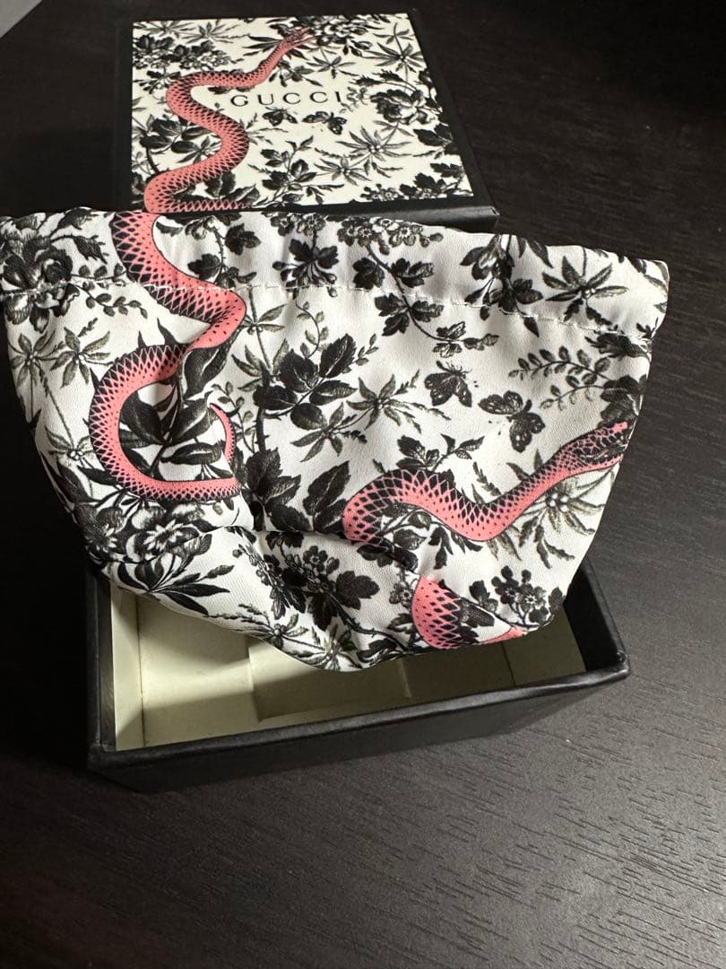 ぼ*り様 GUCCI グッチ インターロッキング　スタッズピアス　シルバー925