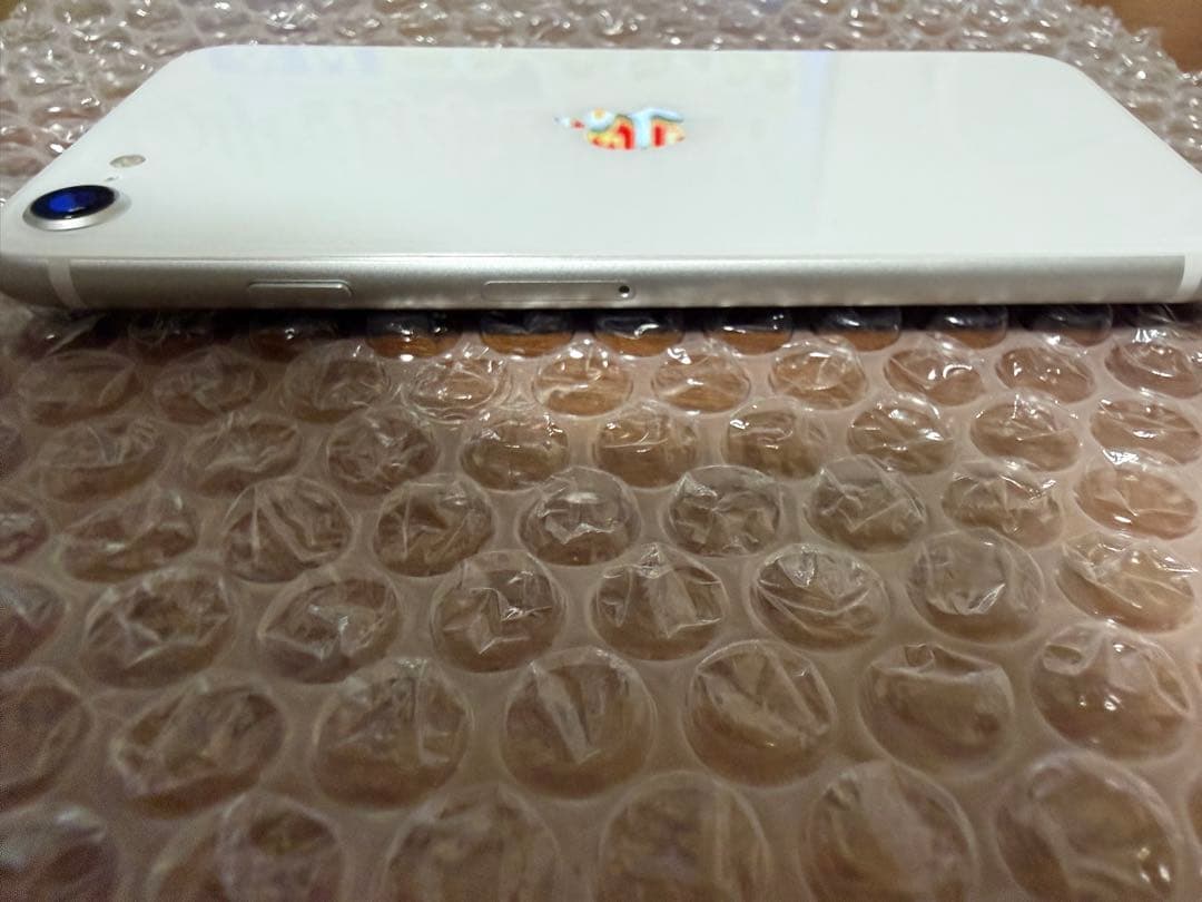 Apple iPhone SE 第二世代 本体