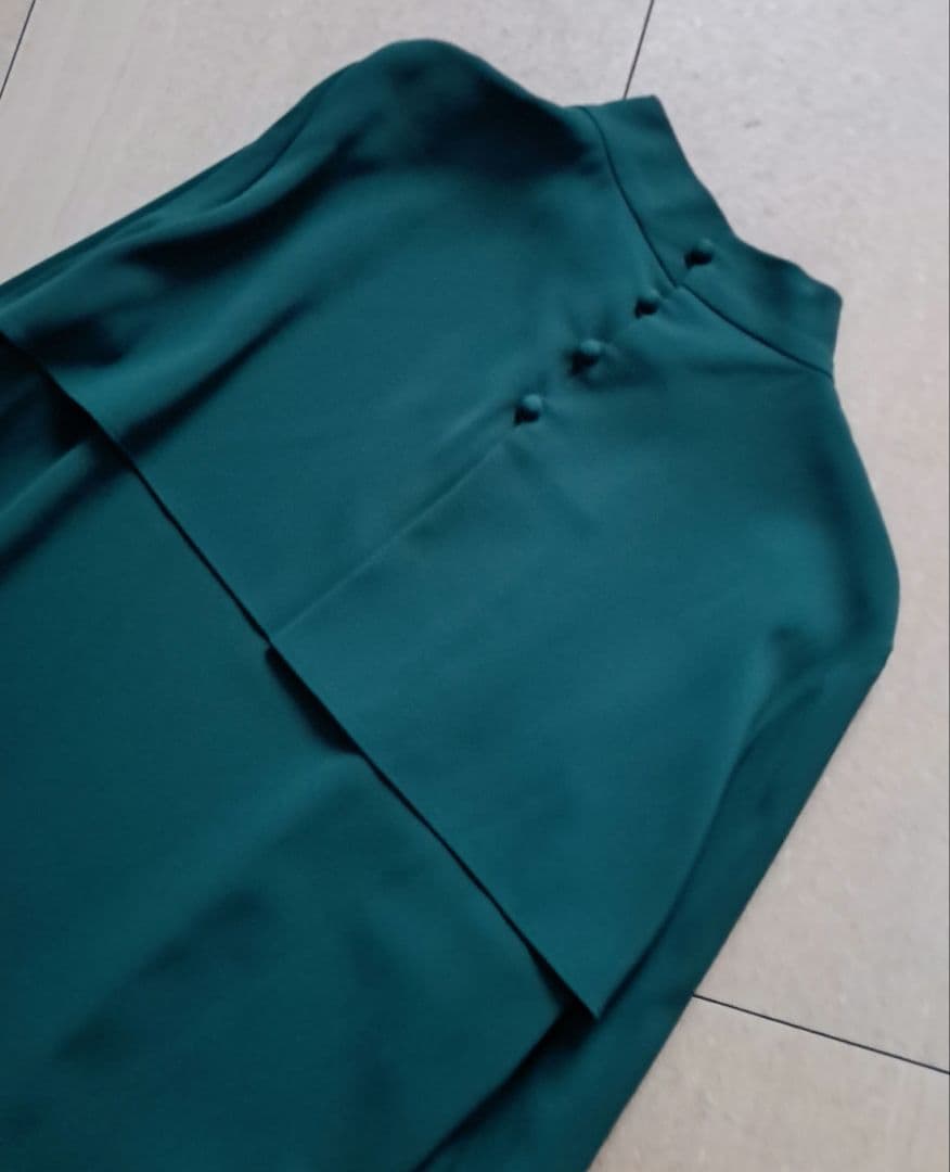 美品●アドーアADORE●VERY掲載ハイツイストスパンビッグカフブラウス