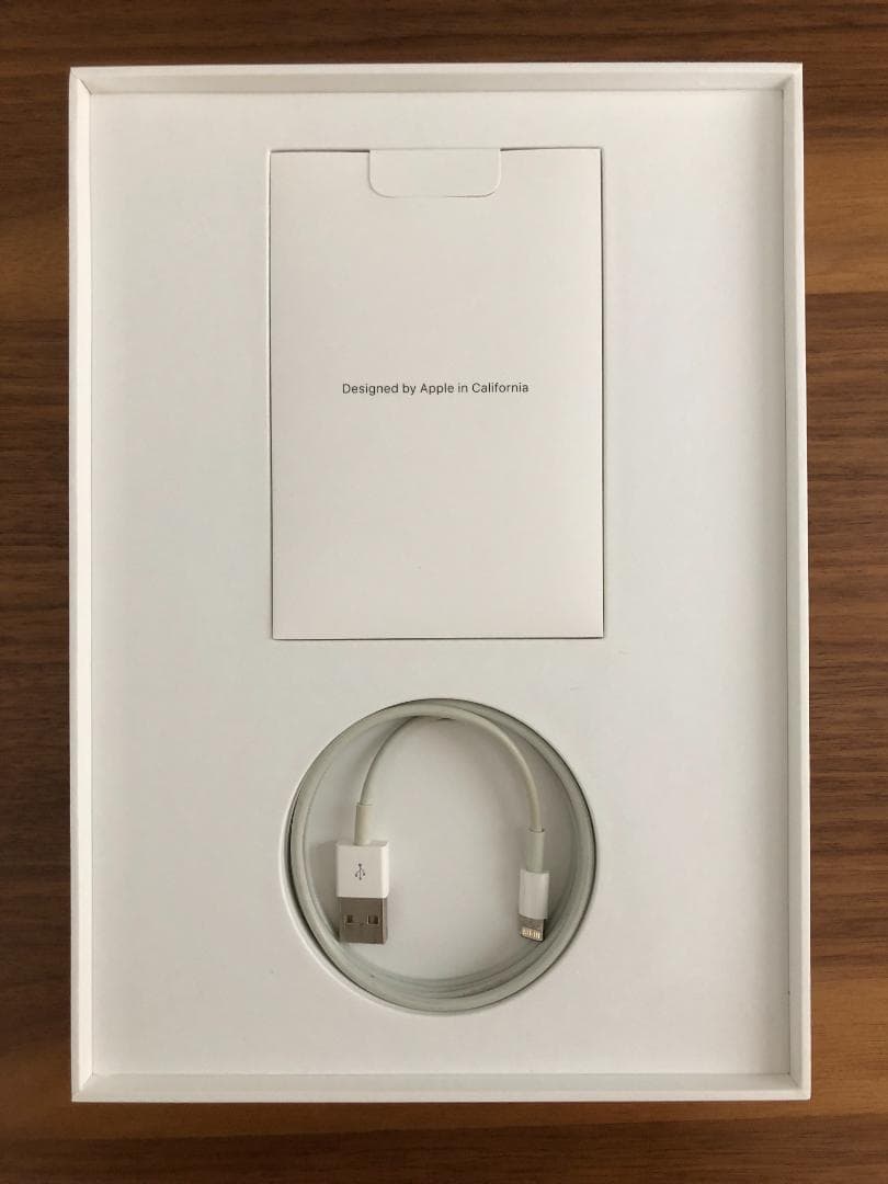 【美品】iPad 第6世代 シルバー 32GB 9.7インチ