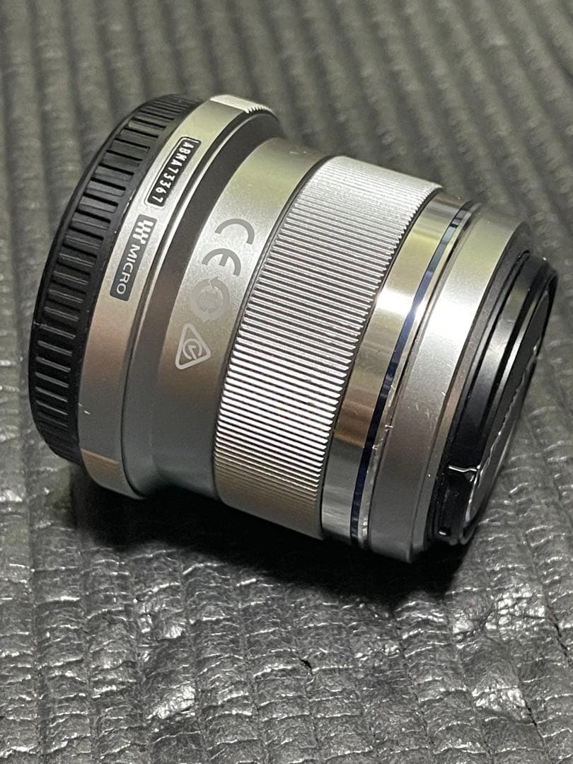 OLYMPUS 単焦点レンズ シルバー　45mm f1.8