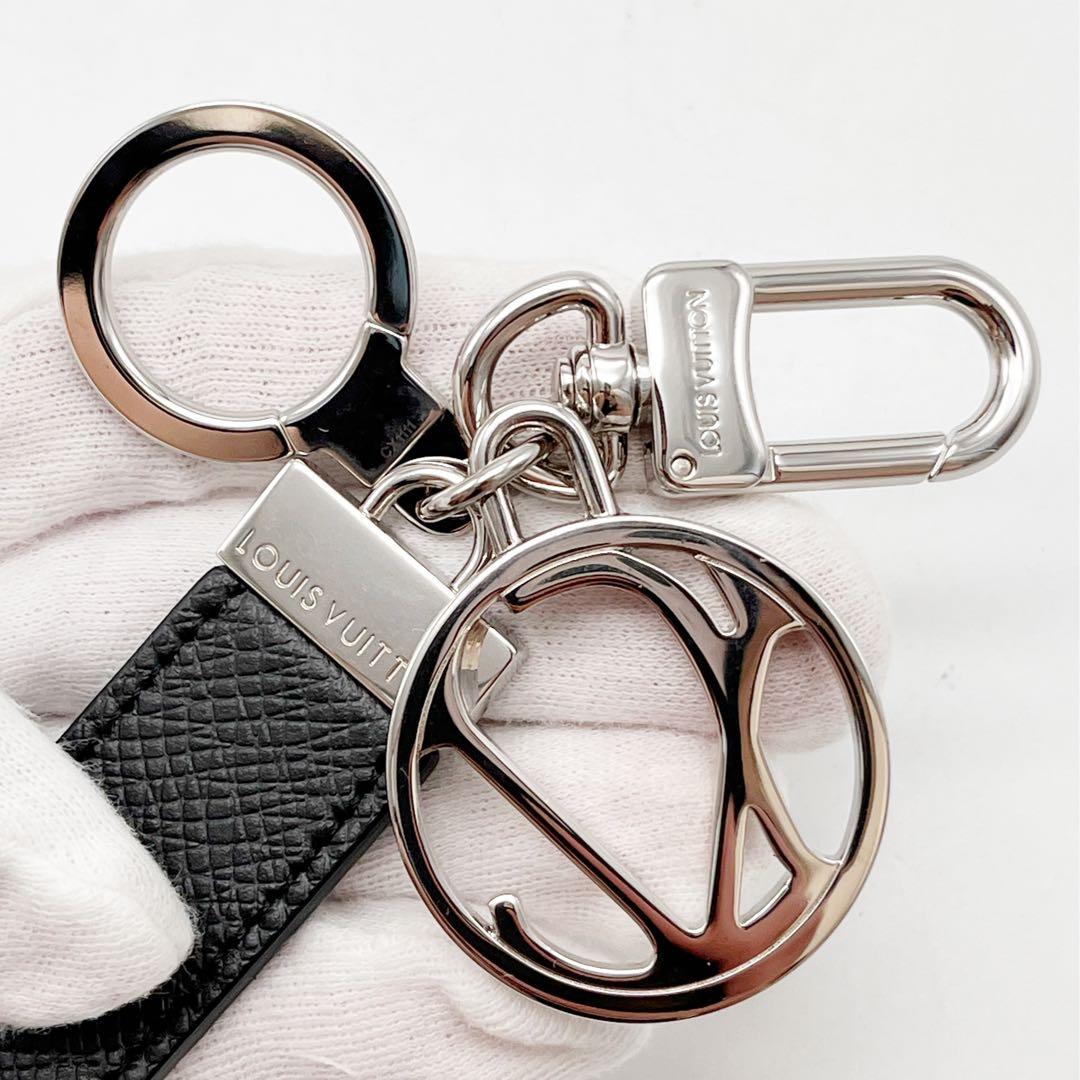 ルイヴィトン ポルトクレ クラブ タイガ グラシエ キーホルダー LVクラブ