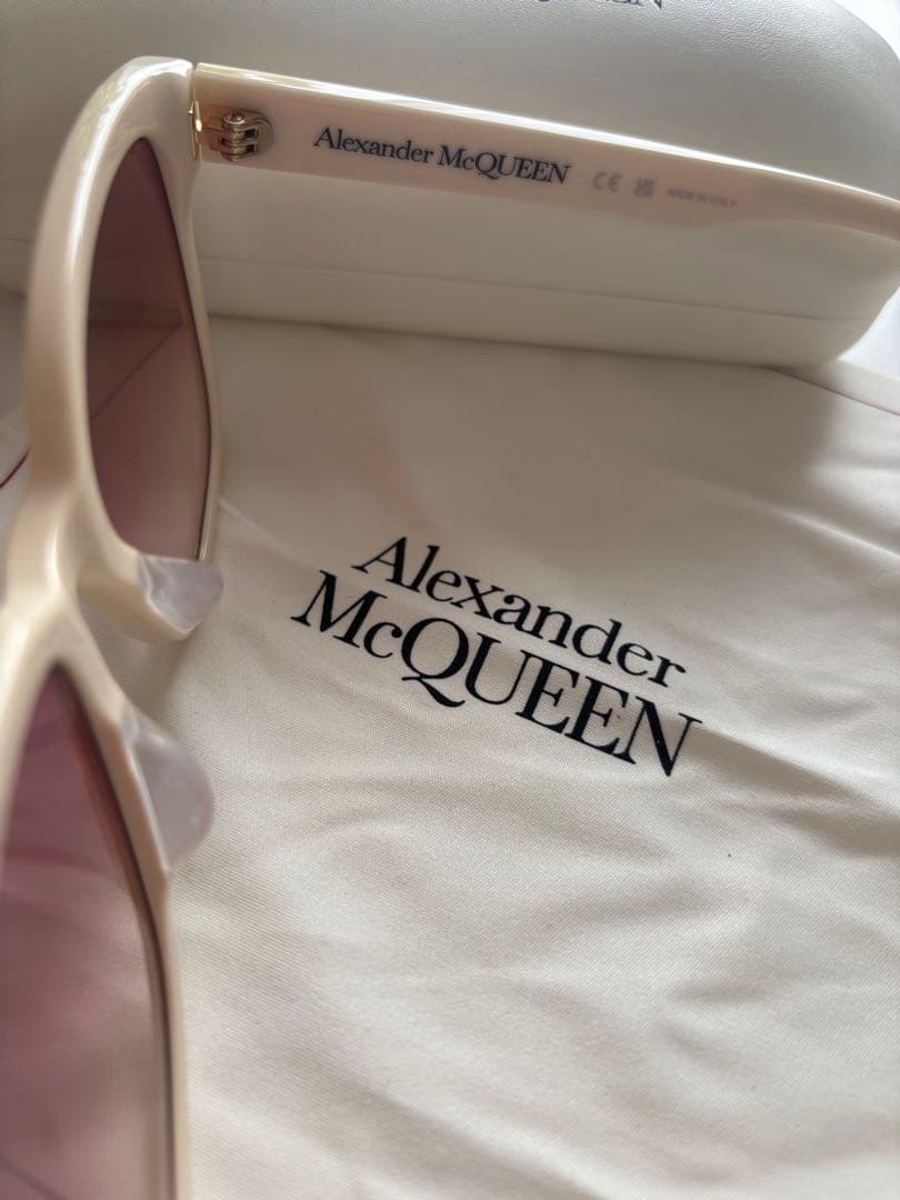 ( 【あまね】Alexander McQueen ラウンド型サングラス
