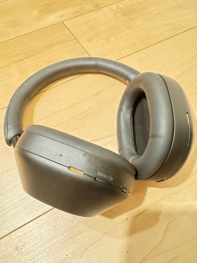 ソニー　ワイヤレスノイズキャンセリングステレオヘッドホン WH-1000XM5