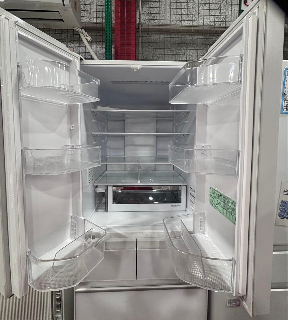 T10 HITACHI 4ドア冷蔵庫 ホワイト 520L (2020年製)
