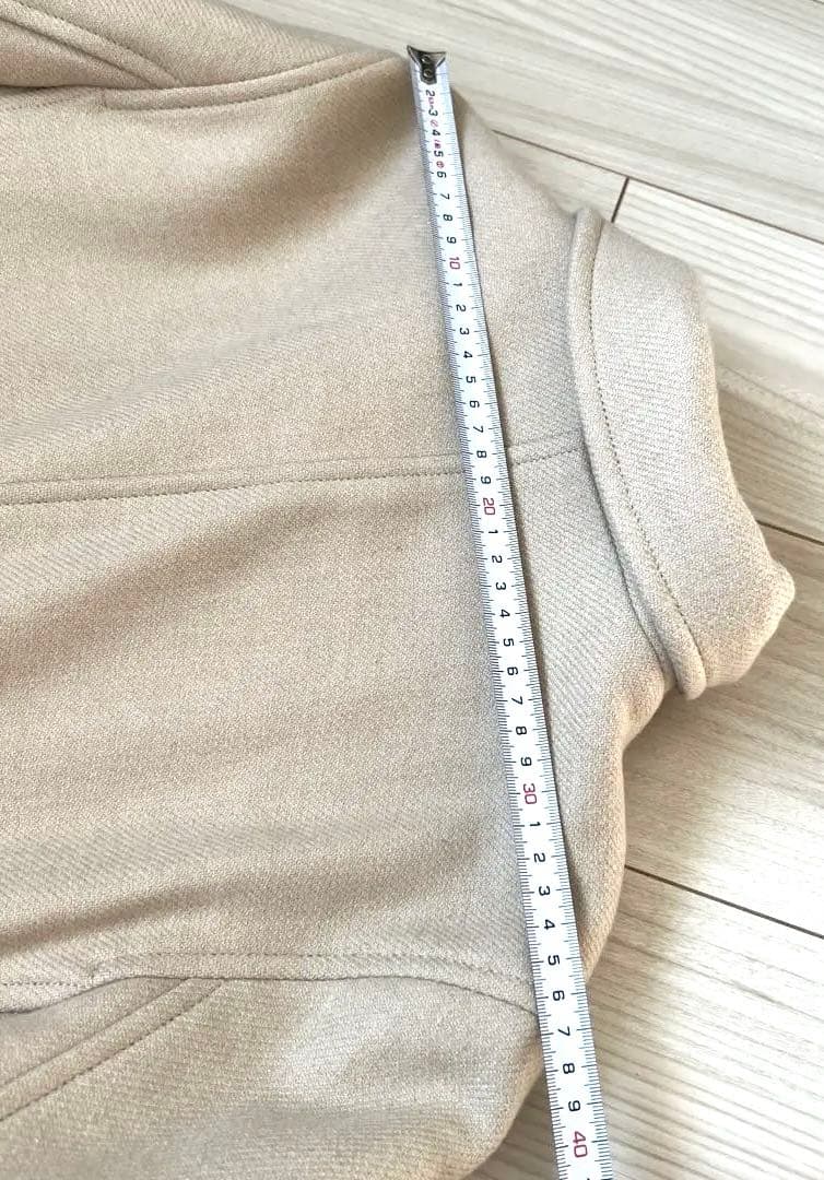 ウール、シルク混ステンカラー　ハーフコート　ベージュ