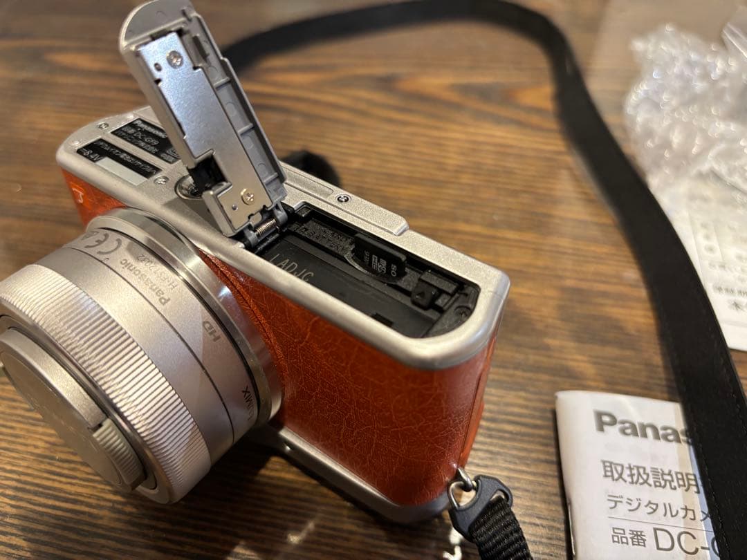 Panasonic LUMIX G DC-GF7W デジタル一眼レフカメラ