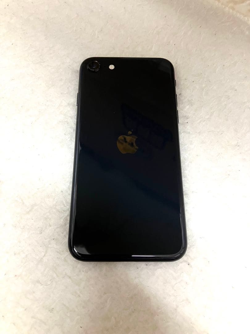 【第2世代】iPhoneSE 64GB ブラック MHGP3J/A SIMフリー