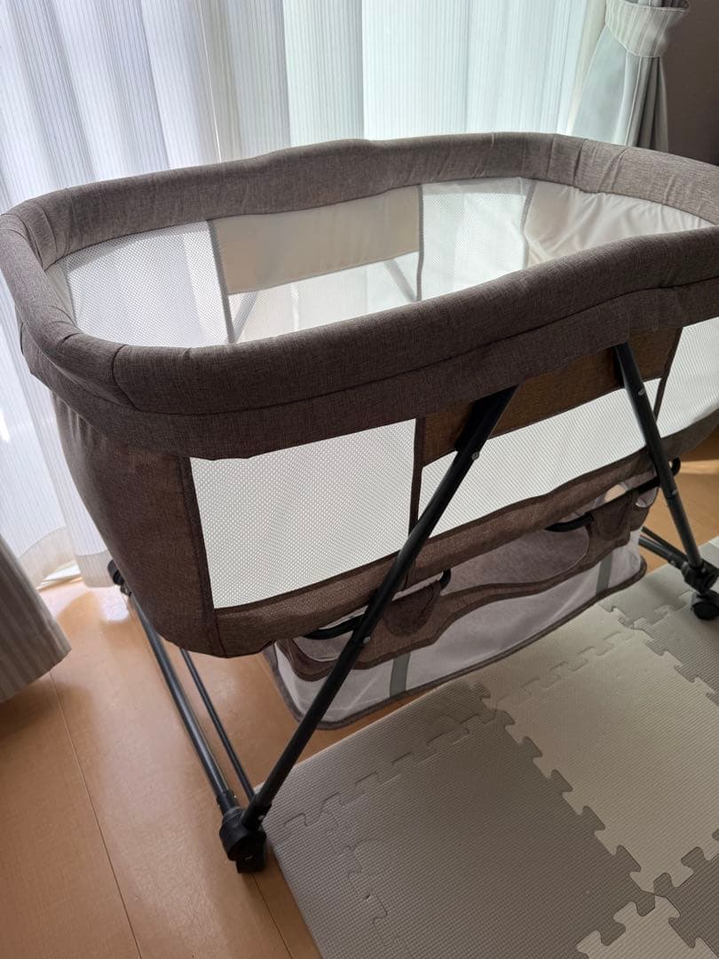 【美品】折りたたみベビーベッド コンパクト 持ち運び便利 出産準備