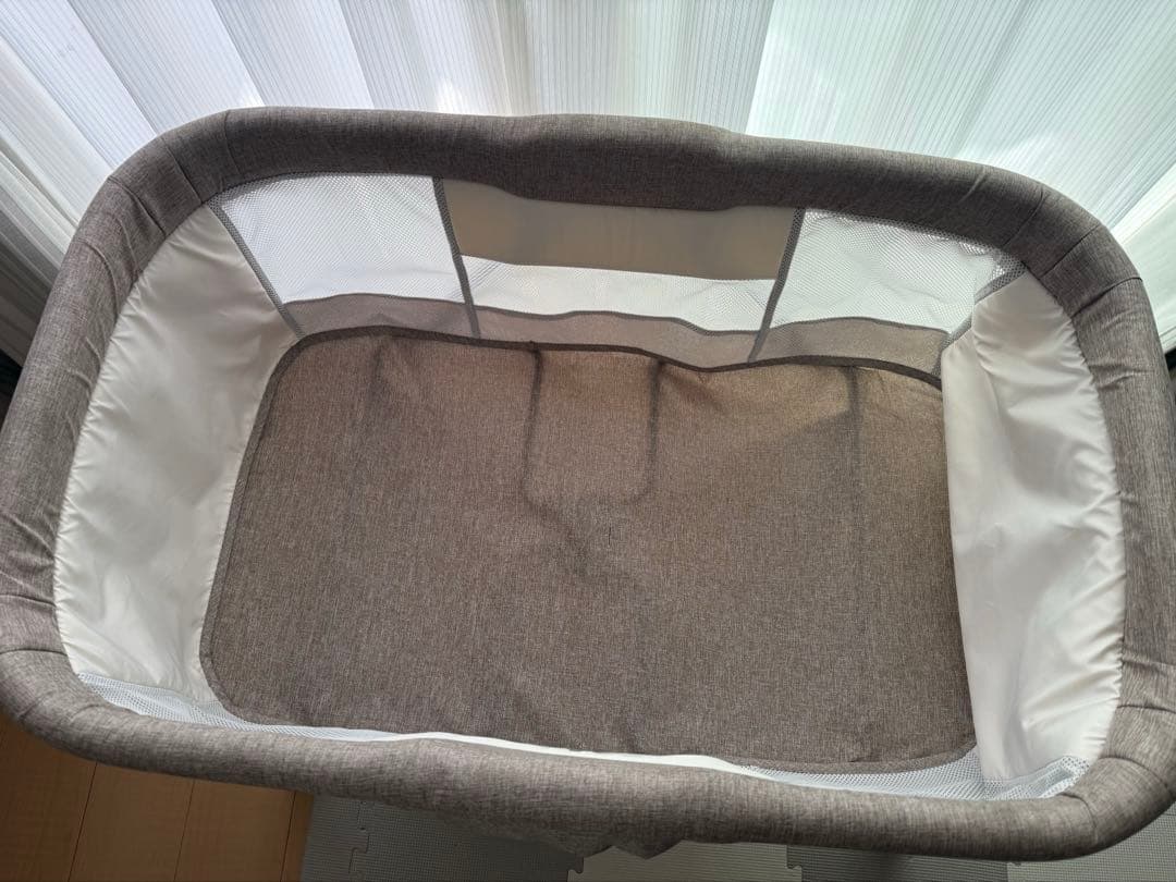 【美品】折りたたみベビーベッド コンパクト 持ち運び便利 出産準備