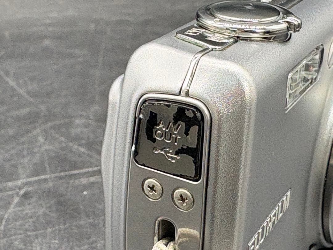 FUJIFILM FINEPIX F100fd コンパクトデジタルカメラ