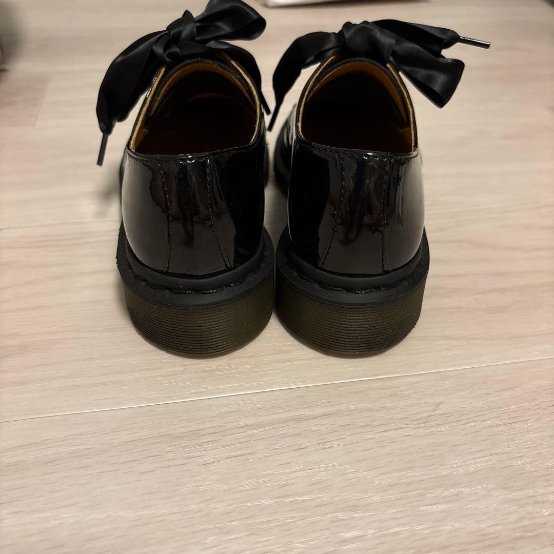 Dr. Martens ブラックローファー リボン付き