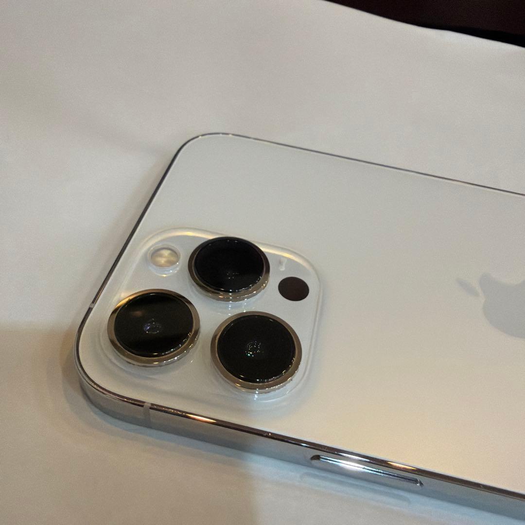 iPhone13promaxシルバー 256GB本体 箱付き　クリアケースおまけ