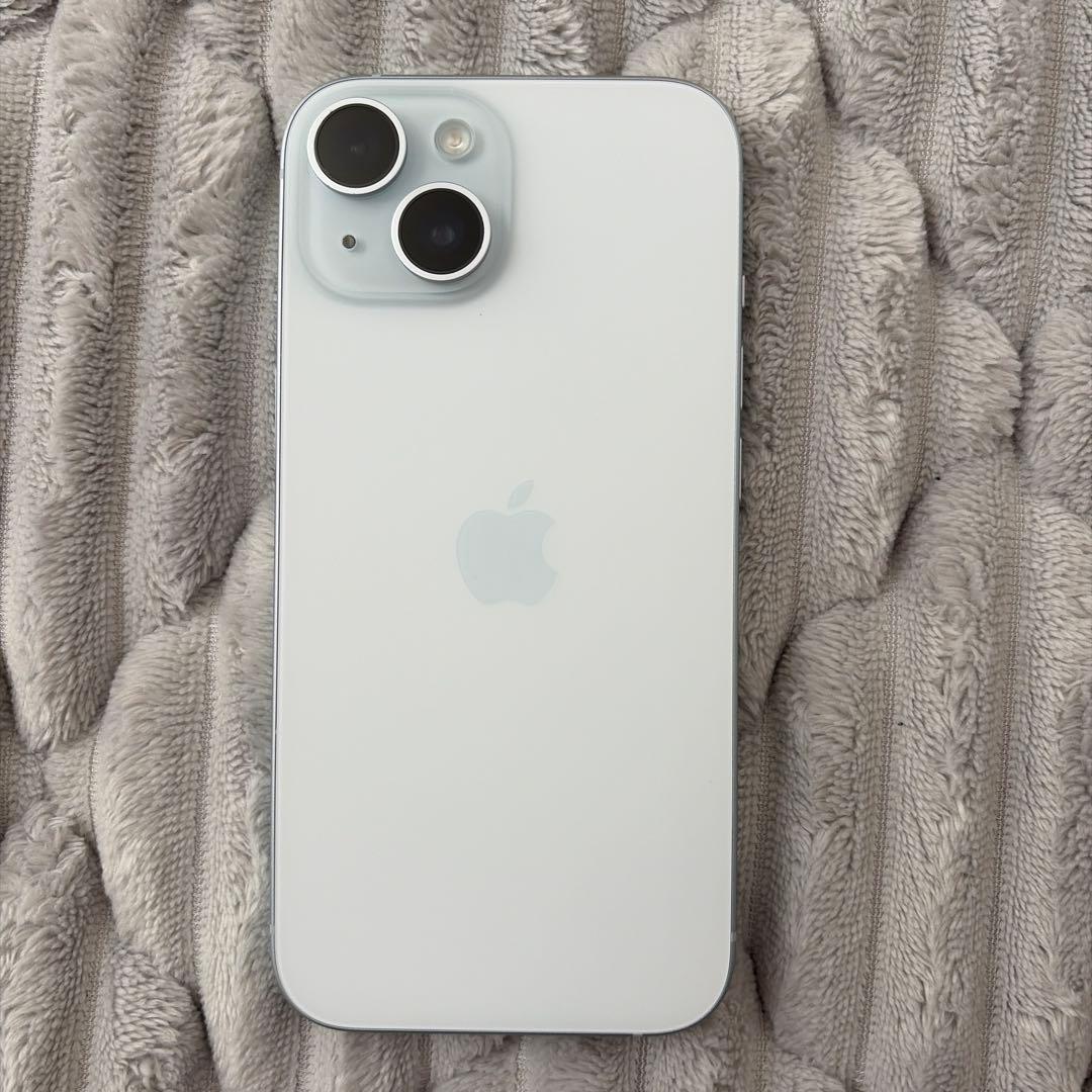 【美品】Apple iPhone15 256GB 本体 ブルー